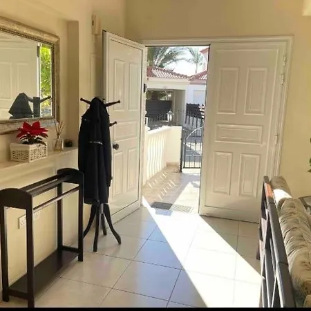 Flamingo ,private Pool & Sea View * Αγία Νάπα