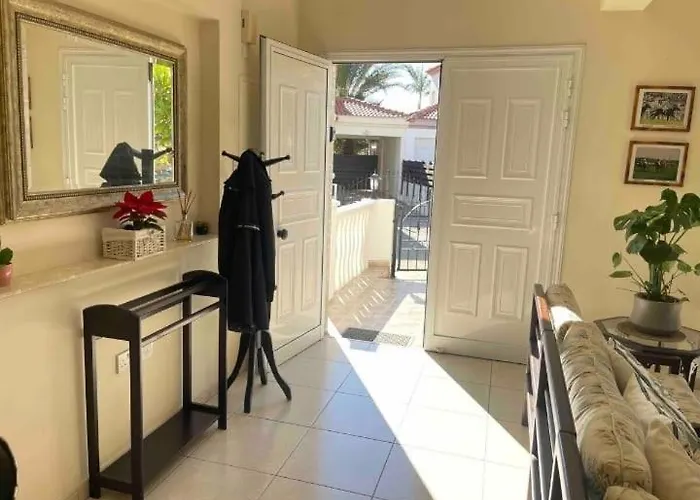 Flamingo ,private Pool & Sea View * アヤナパ