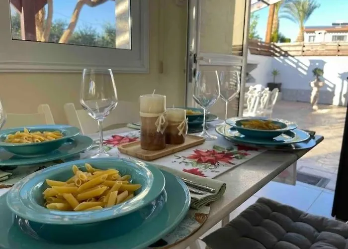 Flamingo ,private Pool & Sea View